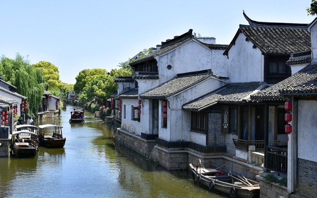 记者：拜仁对博伊的报价提升至3000万欧+200万欧浮动